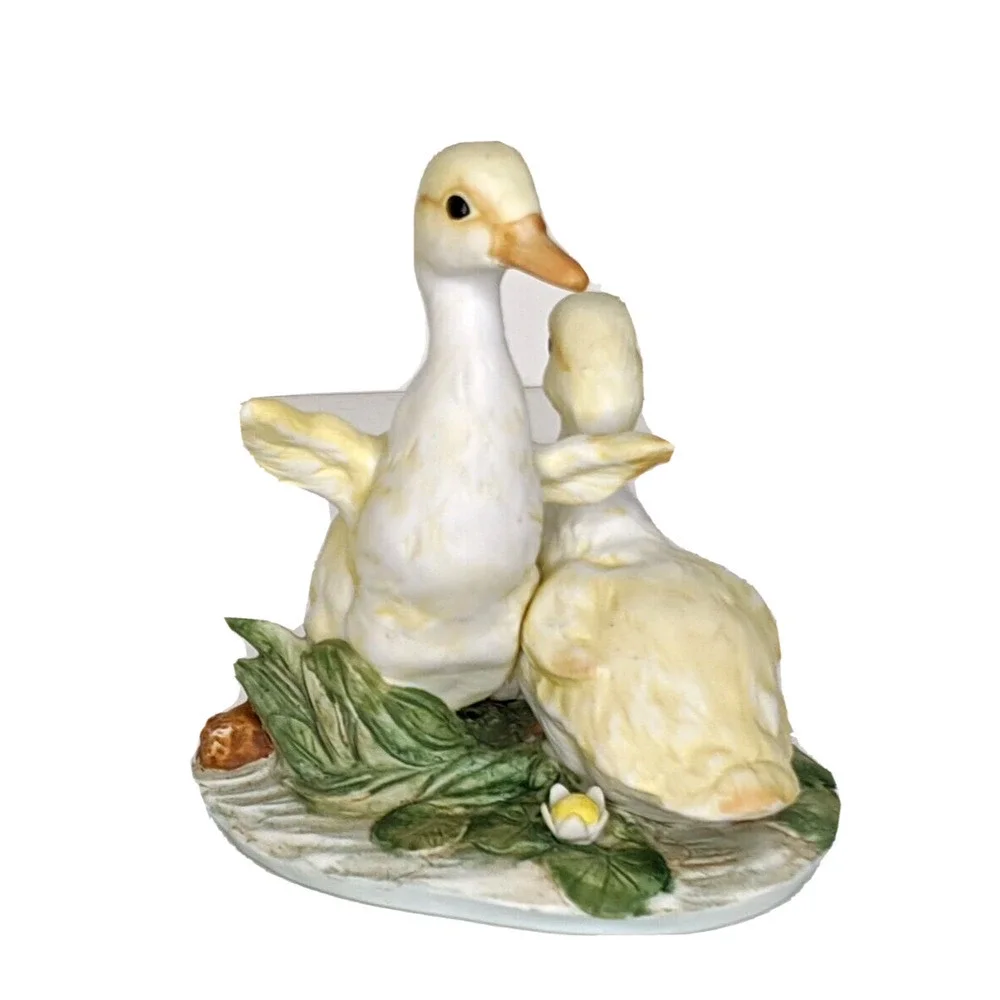 HOMCO Baby Ducks Ducklings Porcelain Masterpiece Collection Figure 1982 …